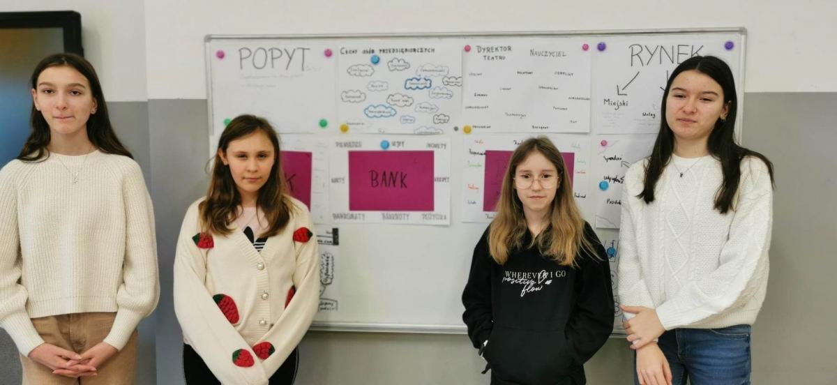 „Ferie z ekonomią” to projekt adresowany do uczniów 6. i 7. klas szkół podstawowych z terenów wiejskich i miast do 20 tys. mieszkańców. Z możliwości udziału w przedsięwzięciu skorzystali m.in. uczniowie Szkoły Podstawowej im. ks. kard. Stefana Wyszyńskiego w Małkowicach.<br/>fot.SP w Małkowicach