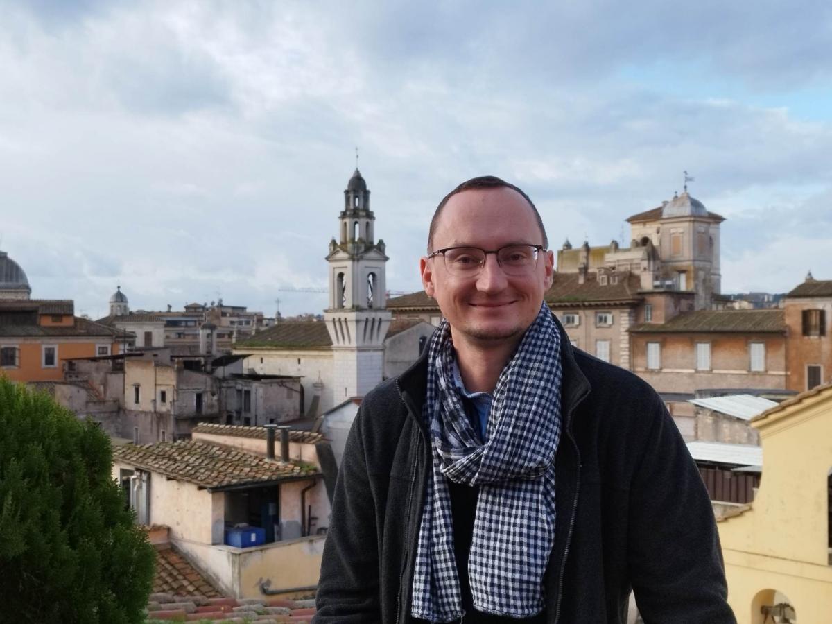 Przemyślanin, 42-letni dr hab. Tomasz Pudłocki, profesor Uniwersytetu Jagiellońskiego, został członkiem Rady Dyrektorów Jednostek Naukowych Polskiej Akademii Nauk w kadencji 2023 – 2026. Gratulujemy!<br/>fot.ze zbiorów Tomasza Pudłockiego
