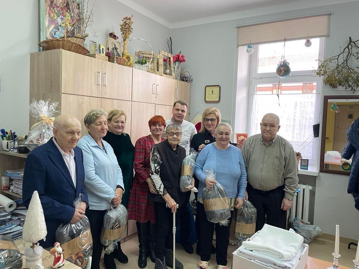 Członkowie Fundacji Centrum Edukacji Baza w Przemyślu odwiedzili dwa miejsca – Dom Pomocy Społecznej im. św. Brata Alberta w Przemyślu – Caritas oraz Miejski Dom Pomocy Społecznej w Przemyślu.<br/>fot.ze zbiorów własnych