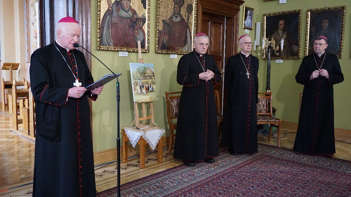 – Szczegóły czasu i miejsca beatyfikacji czcigodnych Sług Bożych z Markowej zostaną podane do publicznej wiadomości po uzgodnieniu z odpowiednimi urzędami Stolicy Apostolskiej – poinformował zgromadzonych na spotkaniu w Domu Biskupim w Przemyślu abp A. Szal.<br/>fot.IPN odział Rzeszów