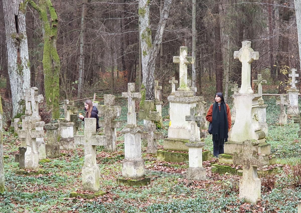 Cmentarz w Starym Bruśnie.<br/>fot.Grzegorz Ciećka
