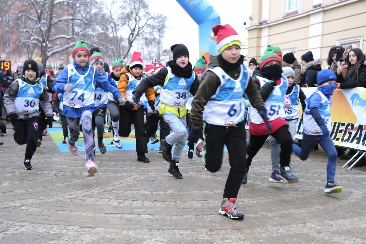 Start najstarszych biegaczy.<br/>fot.Jacek Szwic