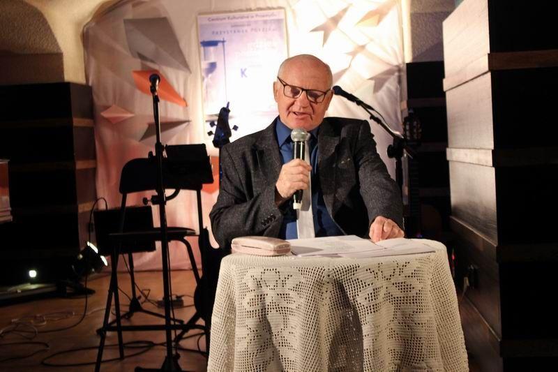 Wieczór autorski był okazją do poznania twórczości mieszkańca Przemyśla Karola Zająca.<br/>fot.CK Przemyśl 