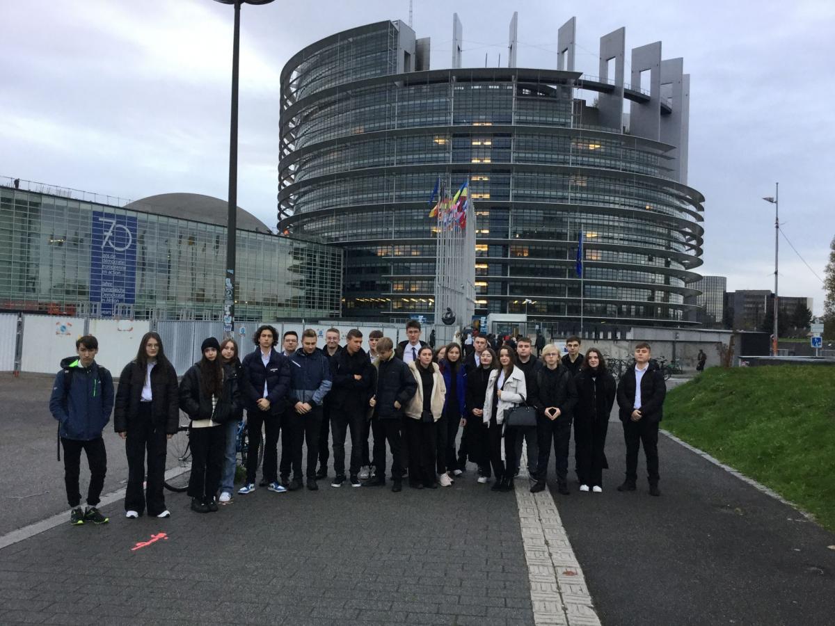 Pierwsze dni wycieczki skoncentrowane były na wizycie w siedzibie Parlamentu Europejskiego i zwiedzaniu Strasburga.<br/>fot.LO w Lubaczowie