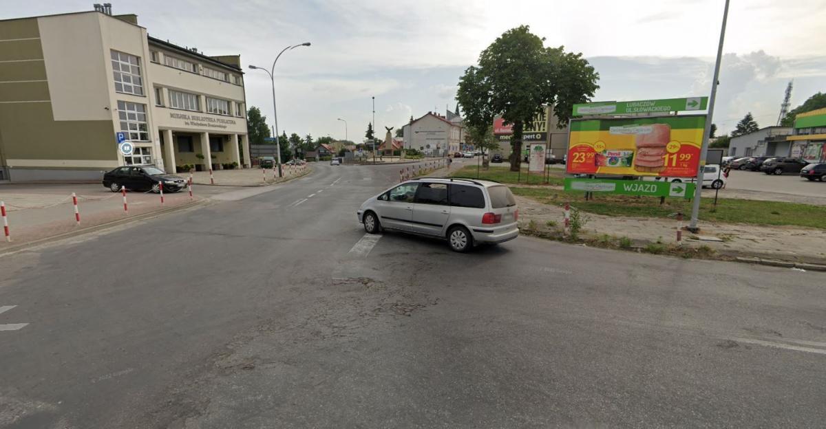 Nowe rozwiązanie komunikacyjne wprowadzone w miejscu skrzyżowania drogi wojewódzkiej nr 867 z ulicami Kościuszki, Wyspiańskiego i Słowackiego miałoby pozwolić na skrócenie czasu przejazdu, a także poprawić komfortu jazdy i zwiększyć przepustowość.<br/>fot.Google maps