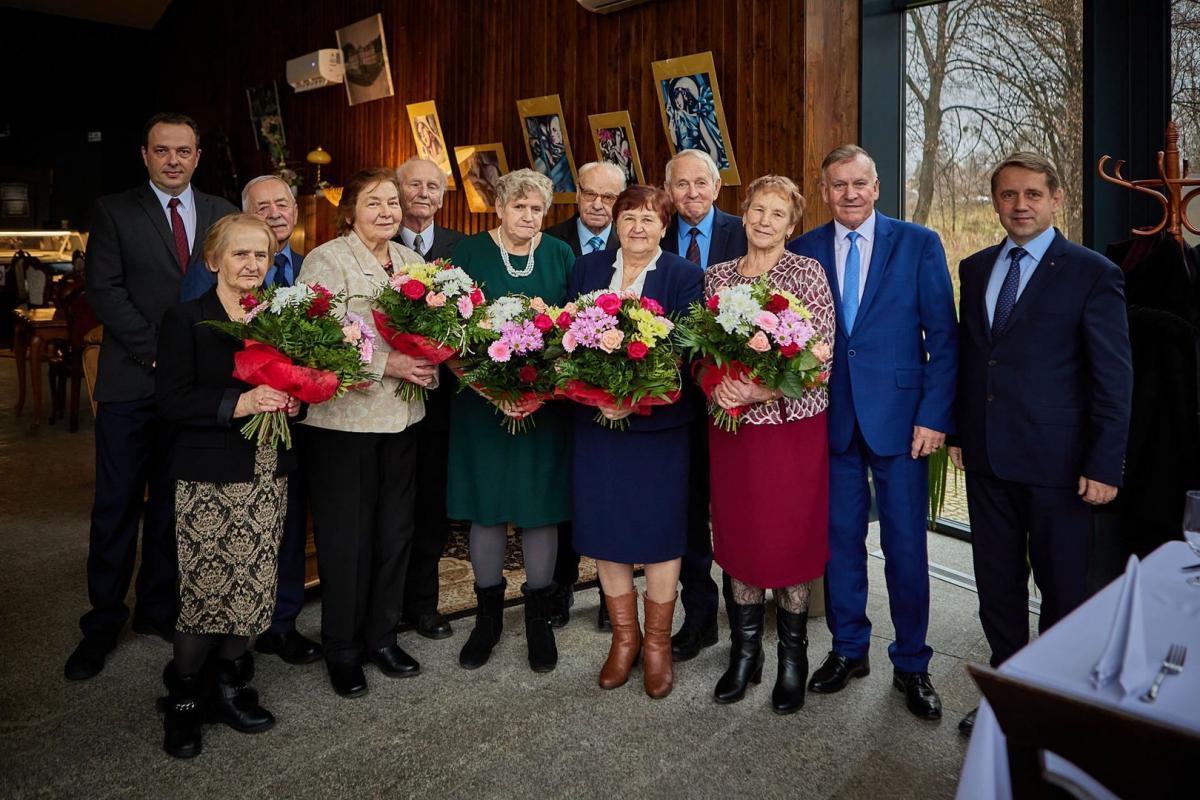 Małżonkom serdecznie gratulujemy i życzymy kolejnych wspólnych lat we wzajemnym szacunku i miłości.

<br/>fot.UG Horyniec-Zdrój