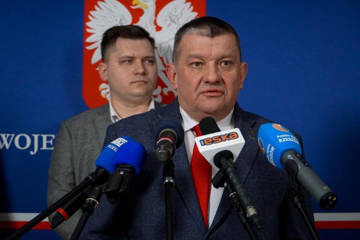– Dzięki zorganizowanej pomocy Polacy na Ukrainie będą mogli godnie uczcić święta Bożego Narodzenia, przygotować polską wigilię – powiedział prezes przemyskiego oddziału Polskiego Towarzystwa Walki z Kalectwem Andrzej Berestecki. <br/>fot.PUW Rzeszów