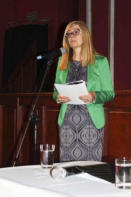 Dr Bernardyna Banaś, na co dzień nauczycielka języka polskiego w Zespole Szkół Usługowo-Hotelarskich i Gastronomicznych w Przemyślu, prywatnie wielka miłośniczka poezji i osoba o niezwykłej wrażliwości poetyckiej podkreśliła, że to wielka duma, iż tak wiele utalentowanych literacko osób wywodzi się 