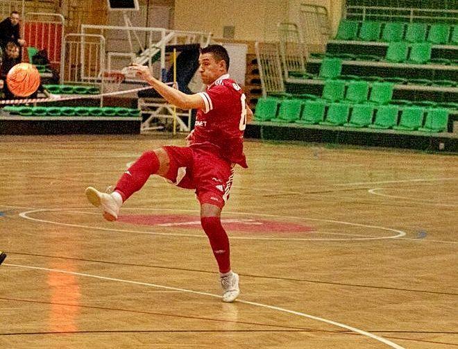 Damian Demski ustrzelił w Nowinach hat-tricka i jest (na razie) najlepszym strzelcem Eurobusu Przemyśl w 1 Polskiej Lidze Futsalu.<br/>fot.Grzegorz Gajdzik