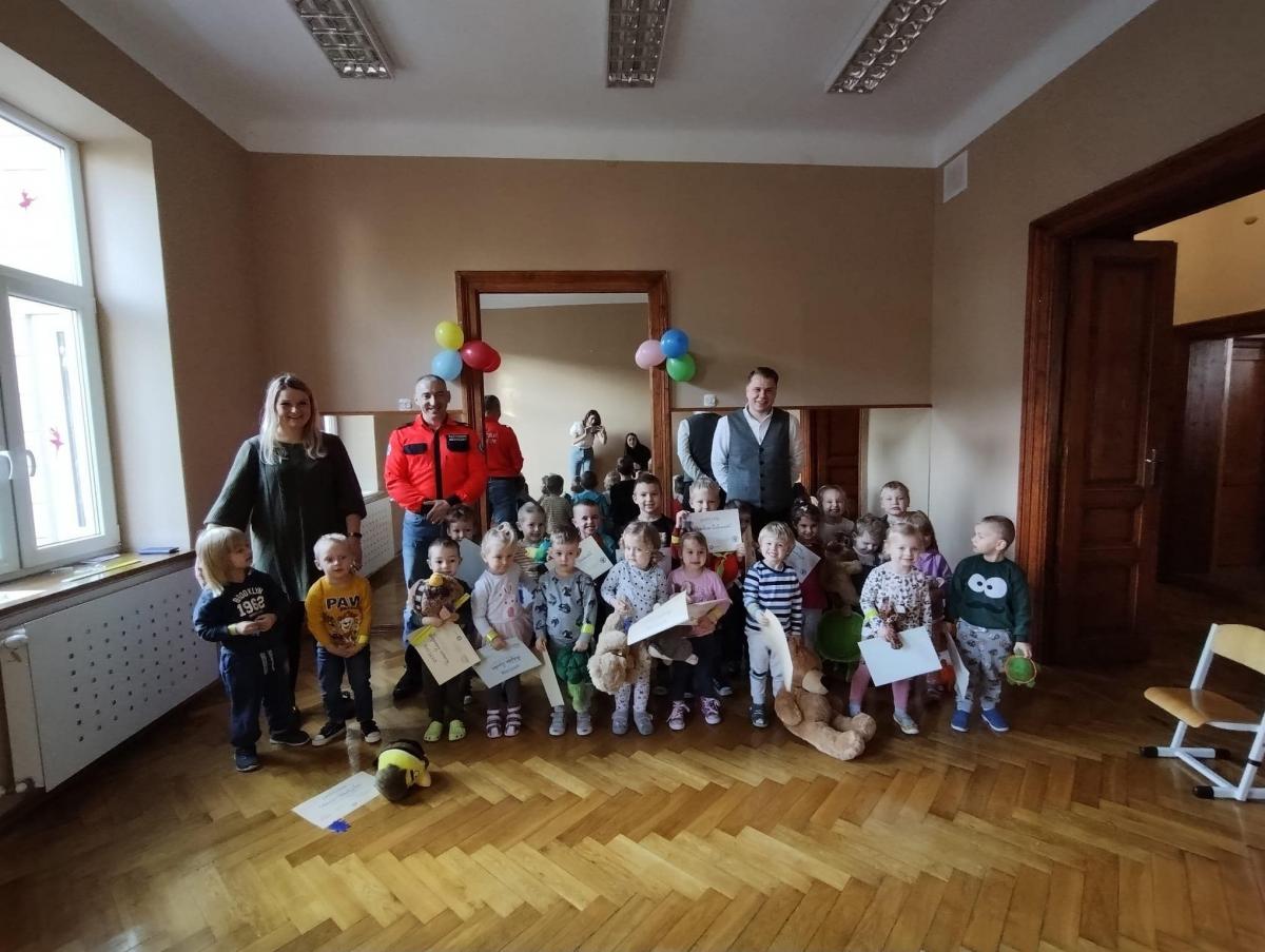 Zajęcia w Niepublicznym Przedszkolu Edukacyjnym „Kraina Odkrywców” w Przemyślu cieszyły się sporym zainteresowaniem maluchów.<br/>fot.ze zbiorów własnych