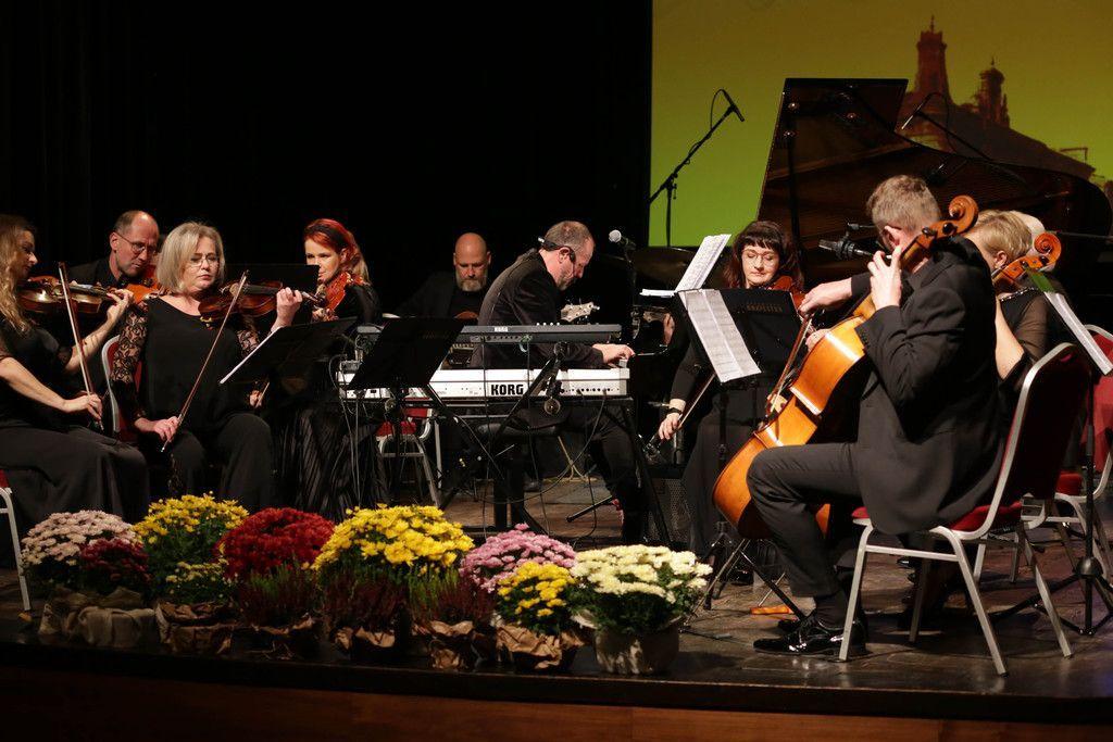 Jubileuszowy koncert był nawiązaniem do utworów Ludwika d\Arma Dietza i Kazimierza Lepianki – kompozytorów związanych z Przemyślem.<br/>fot.UM Przemyśl  