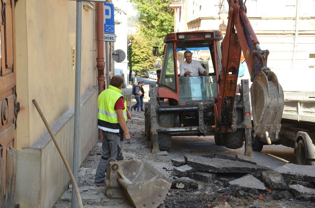 Prace remontowo-budowlane przy ul. Mostowej mają się zakończyć w grudniu br.<br/>fot.UM Przemyśl