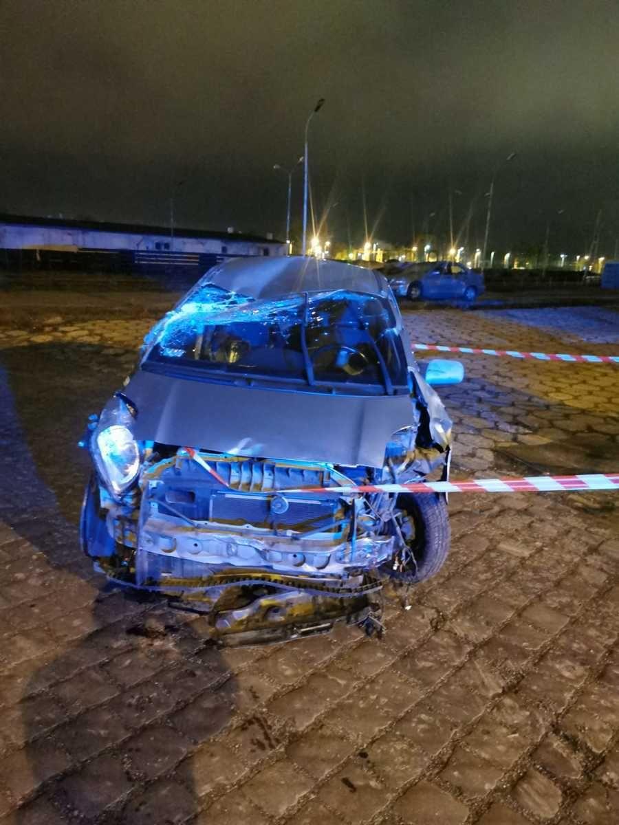 Rozbita toyota.<br/>fot.KMP Przemyśl
