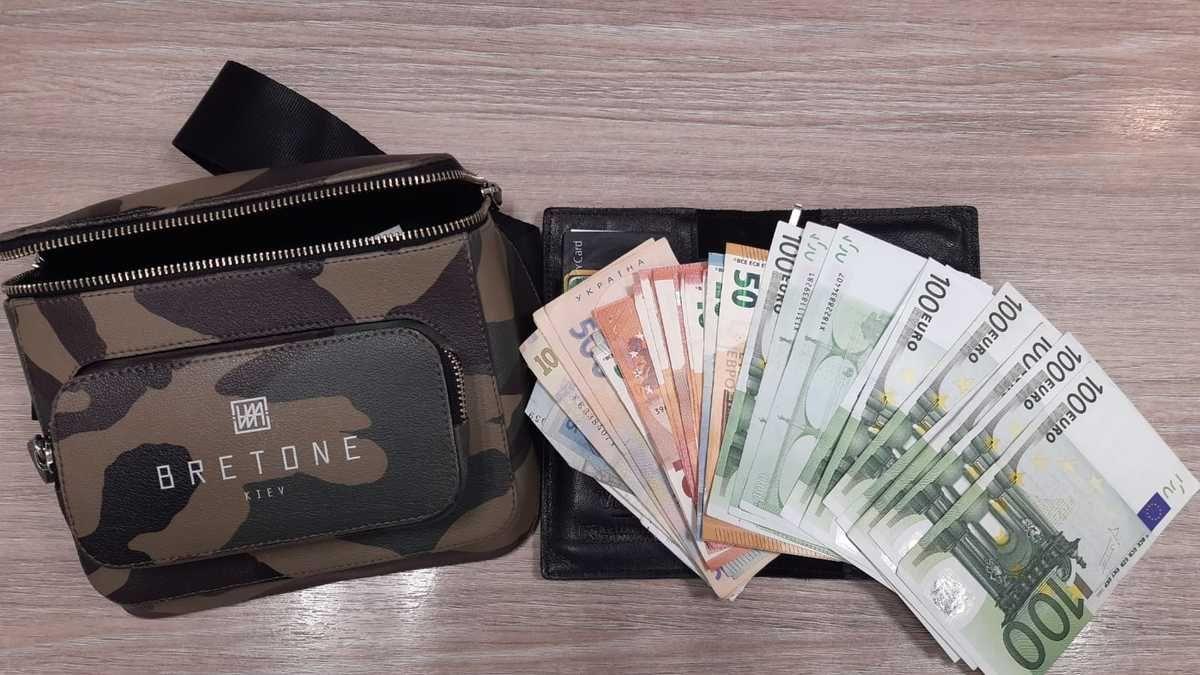 Znalezione pieniądze.<br/>fot.KPP Sanok