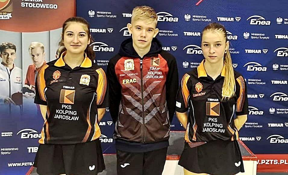 Młodzież Kolpinga Jarosław dobrze zaprezentowała się w Grand Prix Polski w Krakowie. Od lewej: Kinga Hawro, Alan Zieliński i Natalia Maciałek.<br/>fot.ze zbiorów własnych