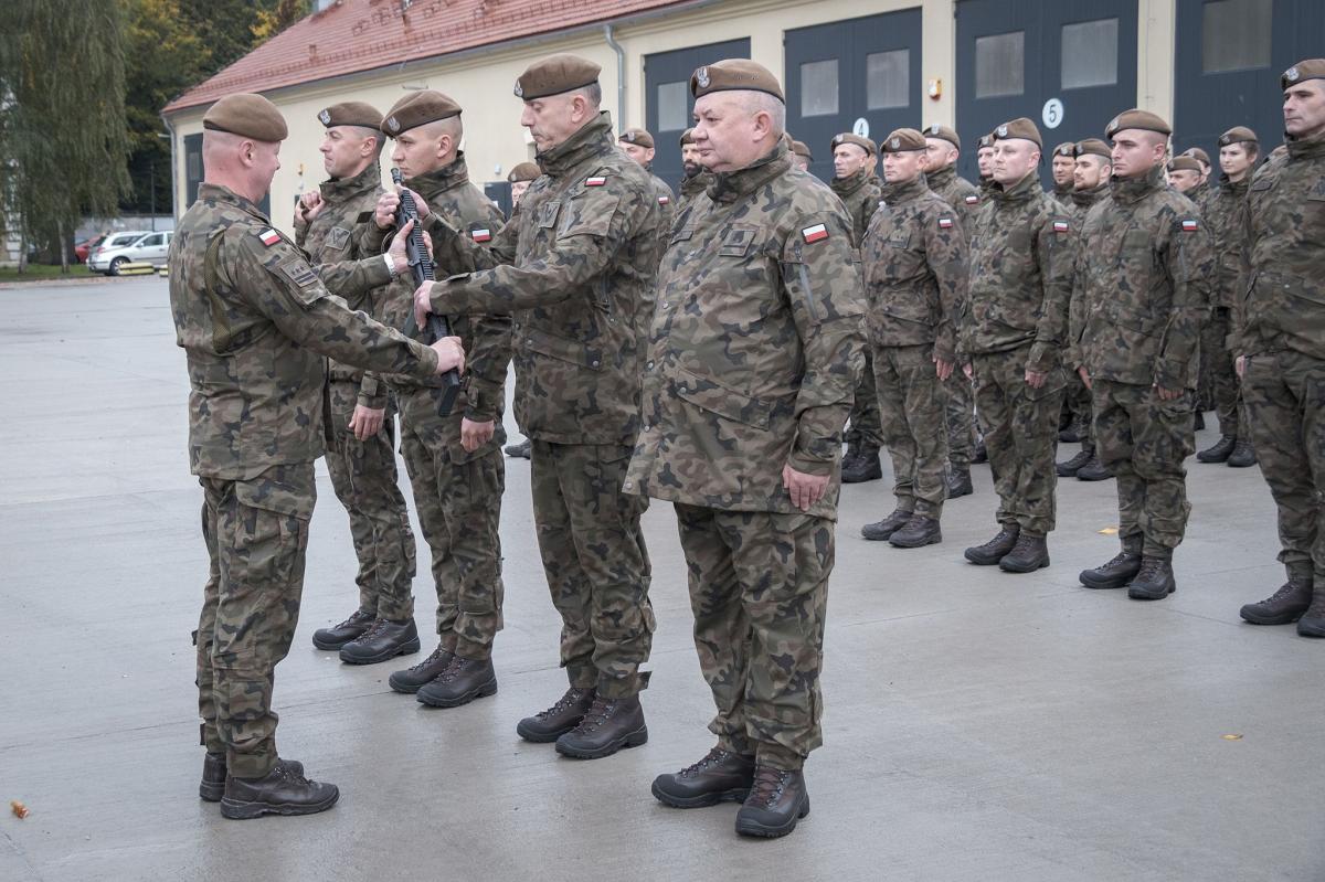 Szeregi 20 Przemyskiej Brygady Terytorialnej zasiliło blisko 70 rekrutów. Ich wcielenie w szeregi terytorialsów odbyło się 1 października, na terenie 34 Batalionu Lekkiej Piechoty w Jarosławiu.

<br/>fot.20 PBOT