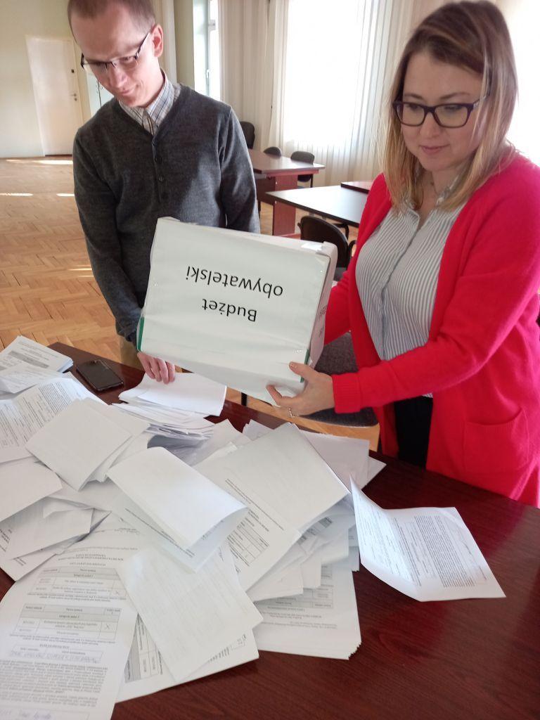 Podczas pierwszej edycji swój głos w „budżecie” oddało blisko 1200 mieszkańców Radymna. Czy w tym roku frekwencja będzie tak samo wysoka?


<br/>fot.archiwum ŻP
