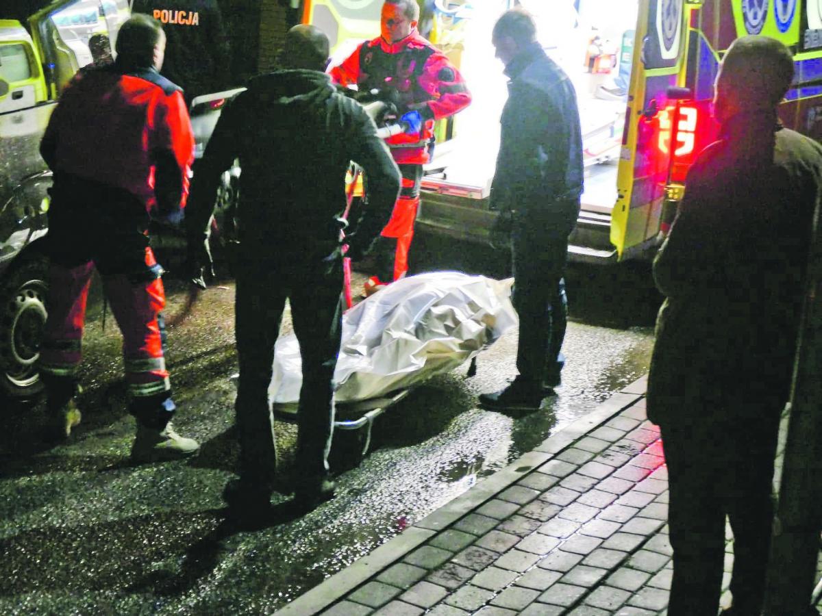To, w jaki sposób przebiegała interwencja policji wobec mężczyzny i jakie były dokładne okoliczności zajścia, z uwagi na to, że jest ono przedmiotem śledztwa prowadzonego przez Prokuraturę Okręgową w Przemyślu i wobec tego, że jest ono w początkowej fazie, jak na razie nie zostanie podane do wiadomo