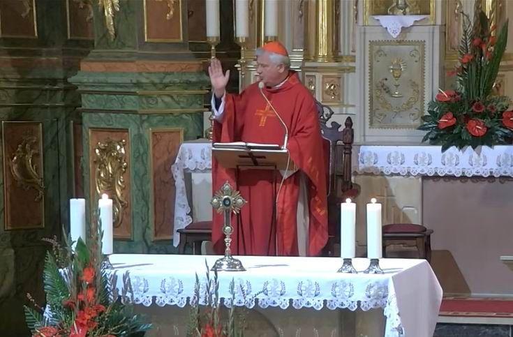 – Za chwilę przekroczę granicę Polski, by jechać na Ukrainę i by dalej celebrować tajemnicę krzyża, tajemnicę cierpienia człowieka i, niestety, patrzenia na to, co jeden człowiek może uczynić drugiemu – powiedział do zebranych ks. kard. Konrad Krajewski podczas porannej mszy św. odpustowej ku czci P