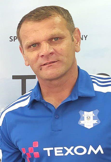 Trener Arkadiusz Baran na niedzielne spotkanie wystawił ten sam skład, który tydzień wcześniej wywalczył 3 punkty w Tarnowie. <br/>fot.CKSiR Sokół w Sieniawie
