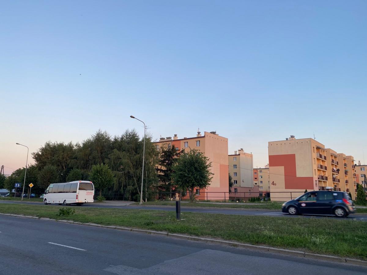 28 czerwca Spółdzielnia Mieszkaniowa „Płyta” zwróciła się do Urzędu Miejskiego w Przemyślu w sprawie „zabezpieczenia przed emisjami hałasu komunikacyjnego z drogi krajowej nr 28 w postaci montażu ekranów akustycznych na wskazanym odcinku (od skrzyżowania z ulicą Małą do skrzyżowania z ulicą Ofiar Ka