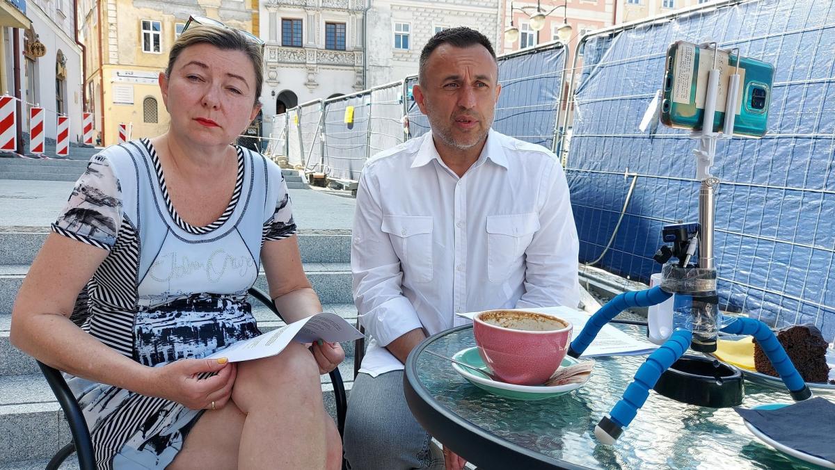 – To trywializowanie problemu. Liczne w Twierdzy Przemyśl burdele to były miejsca opresji, wyzysku ekonomicznego kobiet – mówi Anna Grad-Mizgała, aktywistka, przewodnicząca zarządu Osiedla Stare Miasto. – Taki pomysł niszczy z trudem budowany pozytywny wizerunek Przemyśla – dodaje Mariusz Piotr Sido
