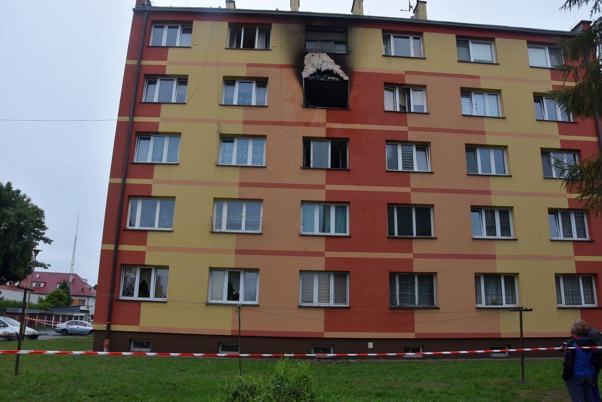 Spłonęło jedno z mieszkań.<br/>fot.KPP Lubaczów