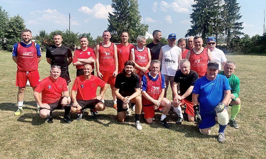 Uczestnicy memoriałowych zmagań w Krównikach.<br/>fot.ze zbiorów własnych
