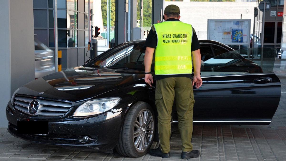 Jak się okazało, auto, którego szacunkowa wartość to 75 tys. zł, jest w zainteresowaniu włoskich służb w związku z jego utraceniem na terytorium Italii.<br/>fot.archiwum BiOSG