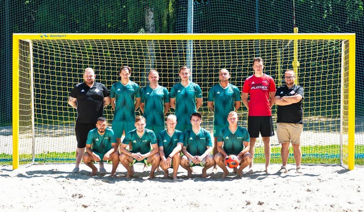Trzeci zespół Mistrzostw Podkarpacia w beach soccerze – Eurobus Przemyśl.<br/>fot.ze zbiorów własnych