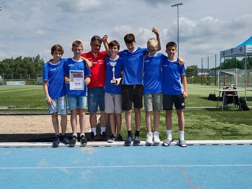 Reprezentacja SP 14 Przemyśl zajęła 5. miejsce w finale krajowym Igrzysk Dzieci w czwórboju lekkoatletycznym.<br/>fot.ze zbiorów własnych