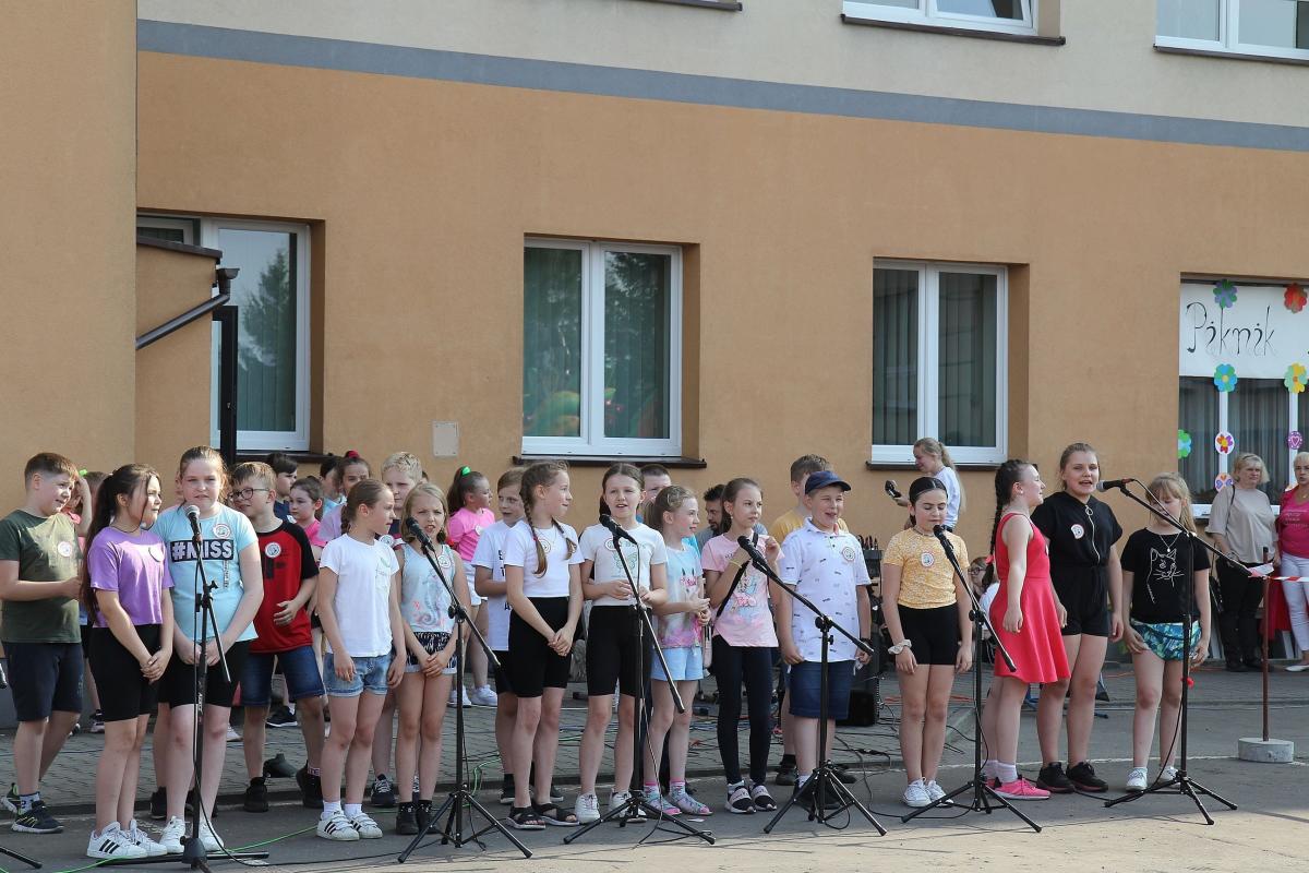 Centralnym punktem obchodów była uroczysta akademia, podczas której zaprezentowano widowisko „Miej serce”. <br/>fot.archiwum autora