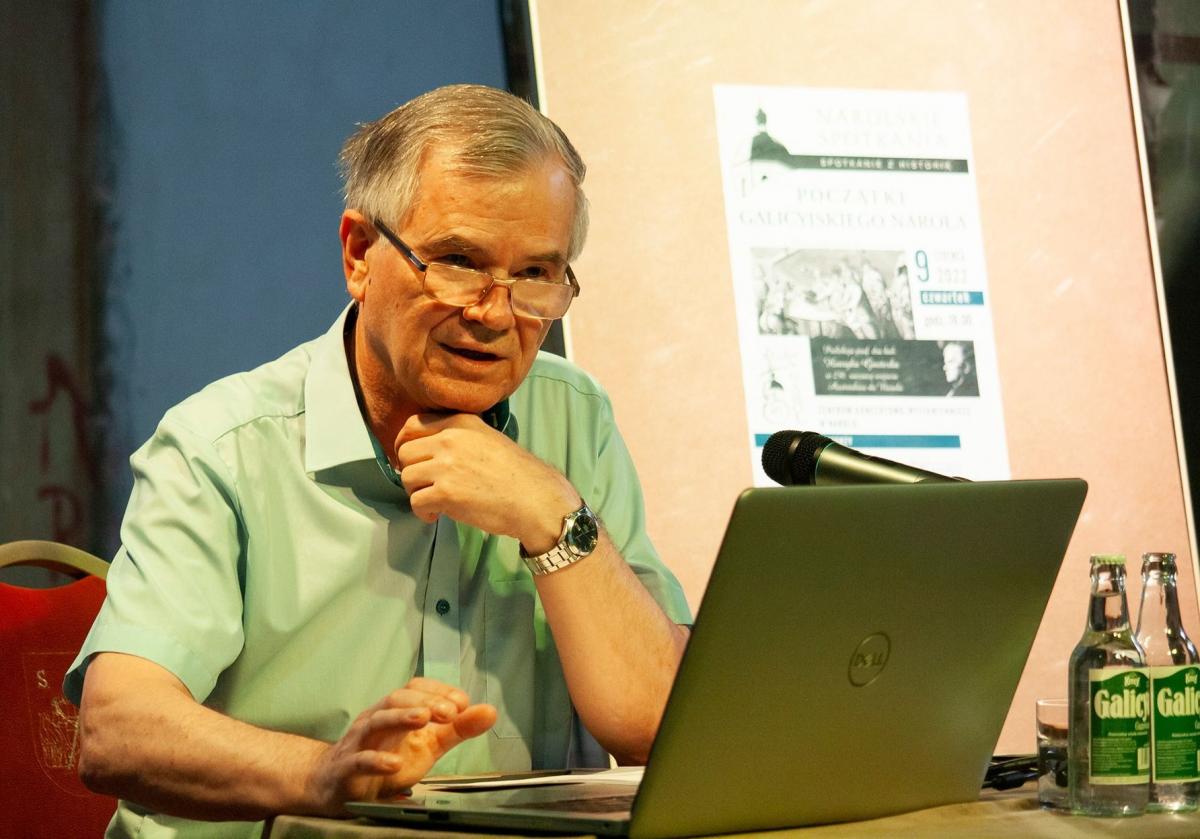 Organizatorami spotkania był Gminny Ośrodek Kultury w Narolu oraz tamtejsza Miejsko-Gminna Biblioteka Publiczna im. Tadeusza Polanowskiego. 

<br/>fot.GOK Narol