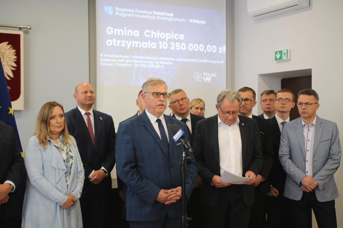 Kwoty i inwestycje, jakie będą realizowane na terenie powiatu jarosławskiego i przeworskiego, przedstawili wspólnie samorządowcy z tych dwóch regionów.<br/>fot.Starostwo Powiatowe w Jarosławiu