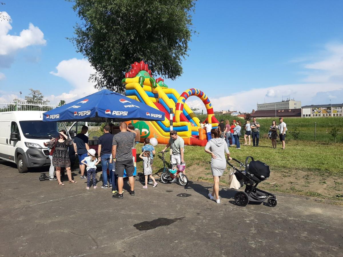 Przystań Wodna przy ul. 22 Stycznia w Przemyślu była w niedzielne popołudnie idealnym miejscem na wspólne, aktywne spędzenie wolnego czasu.<br/>fot.Jacek Podwyszyński 