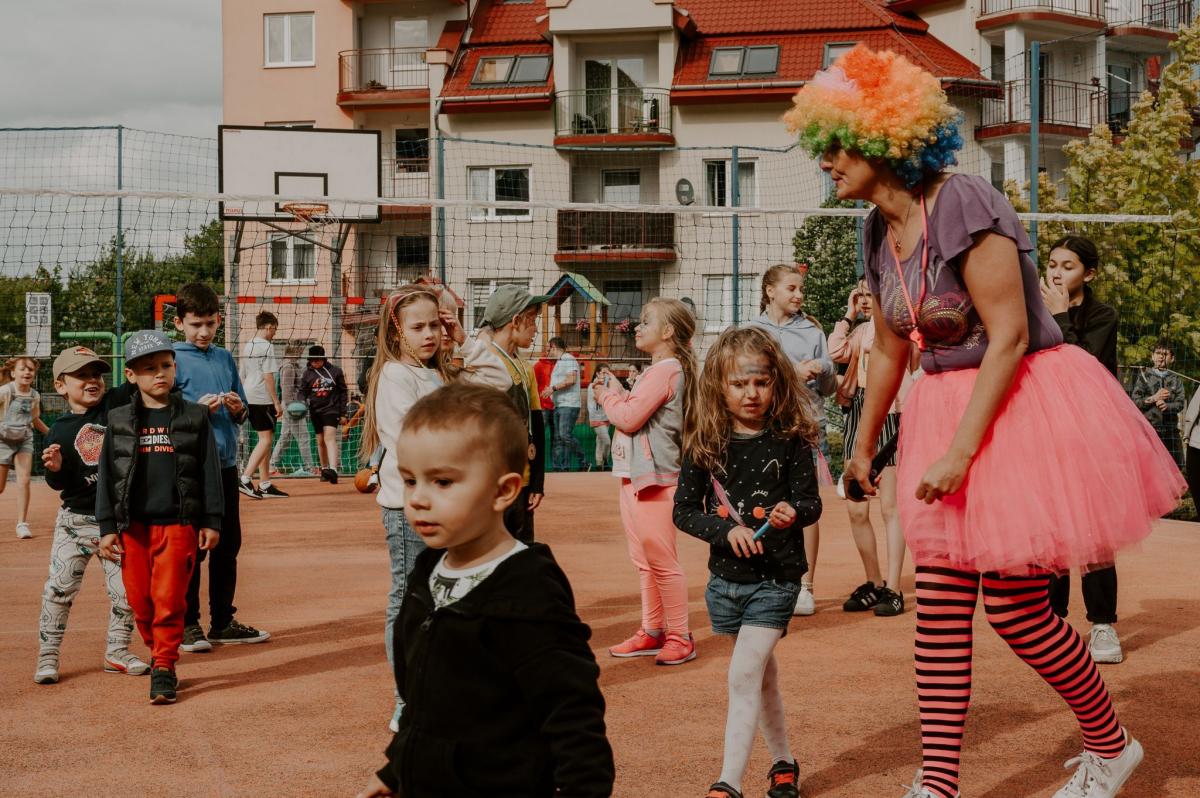 Na chętnych czekały trampoliny i liczne animacje. A dla tych, którzy zgłodnieli, pyszne przekąski i słodkości.<br/>fot.ze zbiorów własnych