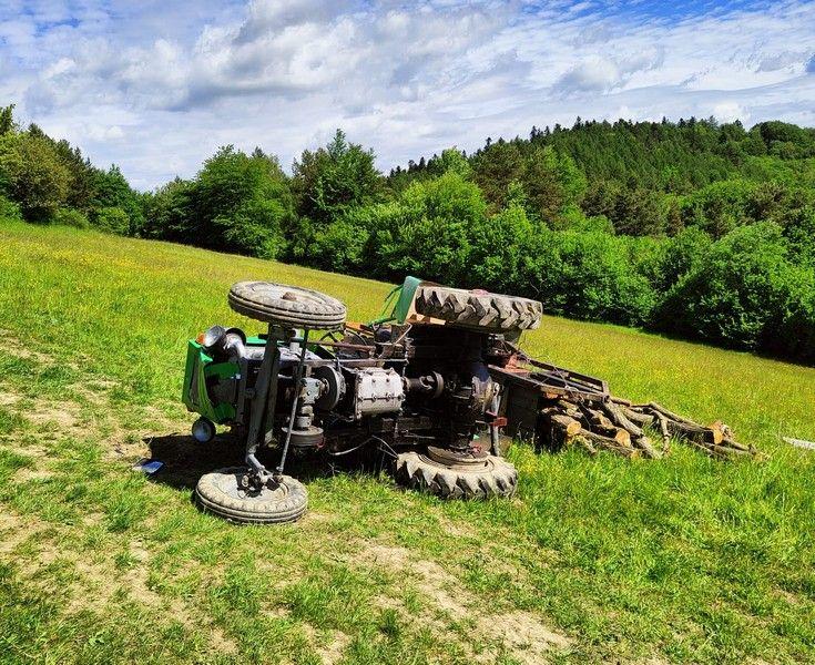 Traktor przygniótł 64-latka.<br/>fot.KMP Krosno
