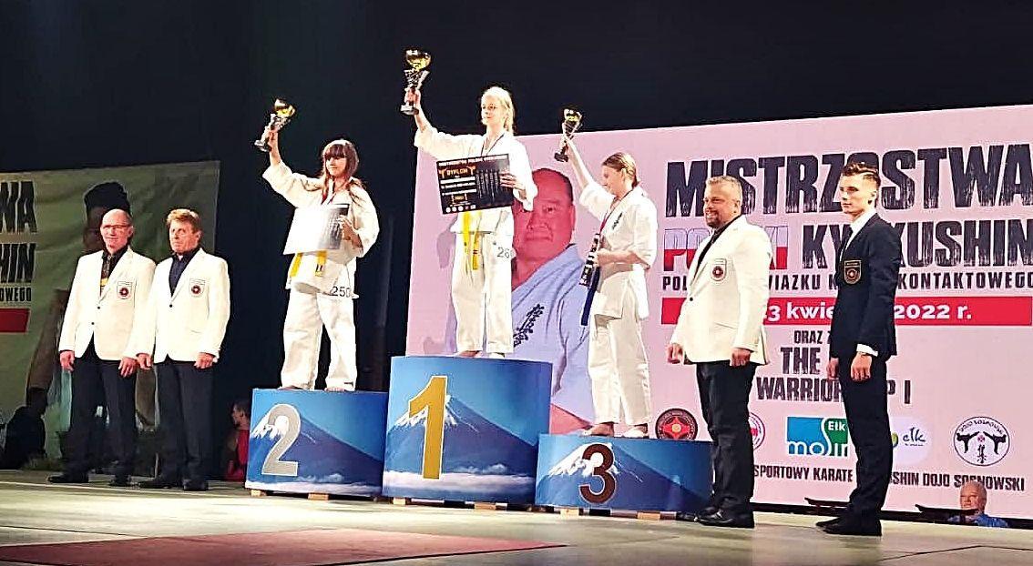 Przemyślanka Amelia Gibała na drugim stopniu podium mistrzostw Polski w Ełku.<br/>fot.ze zbiorów własnych