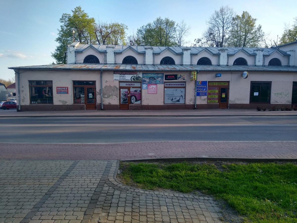 Hala targowa na radymnińskim Rynku oraz tzw. park dolny zostaną wyremontowane i zrewitalizowane.<br/>fot.Joanna Mizgiel