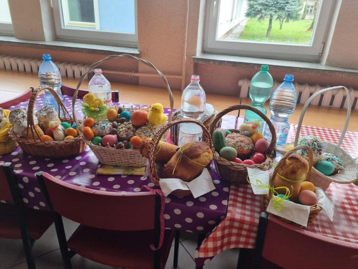 Koszyki ze święconką przygotowane przez podopiecznych UNITATEM.<br/>fot.archiwum autora