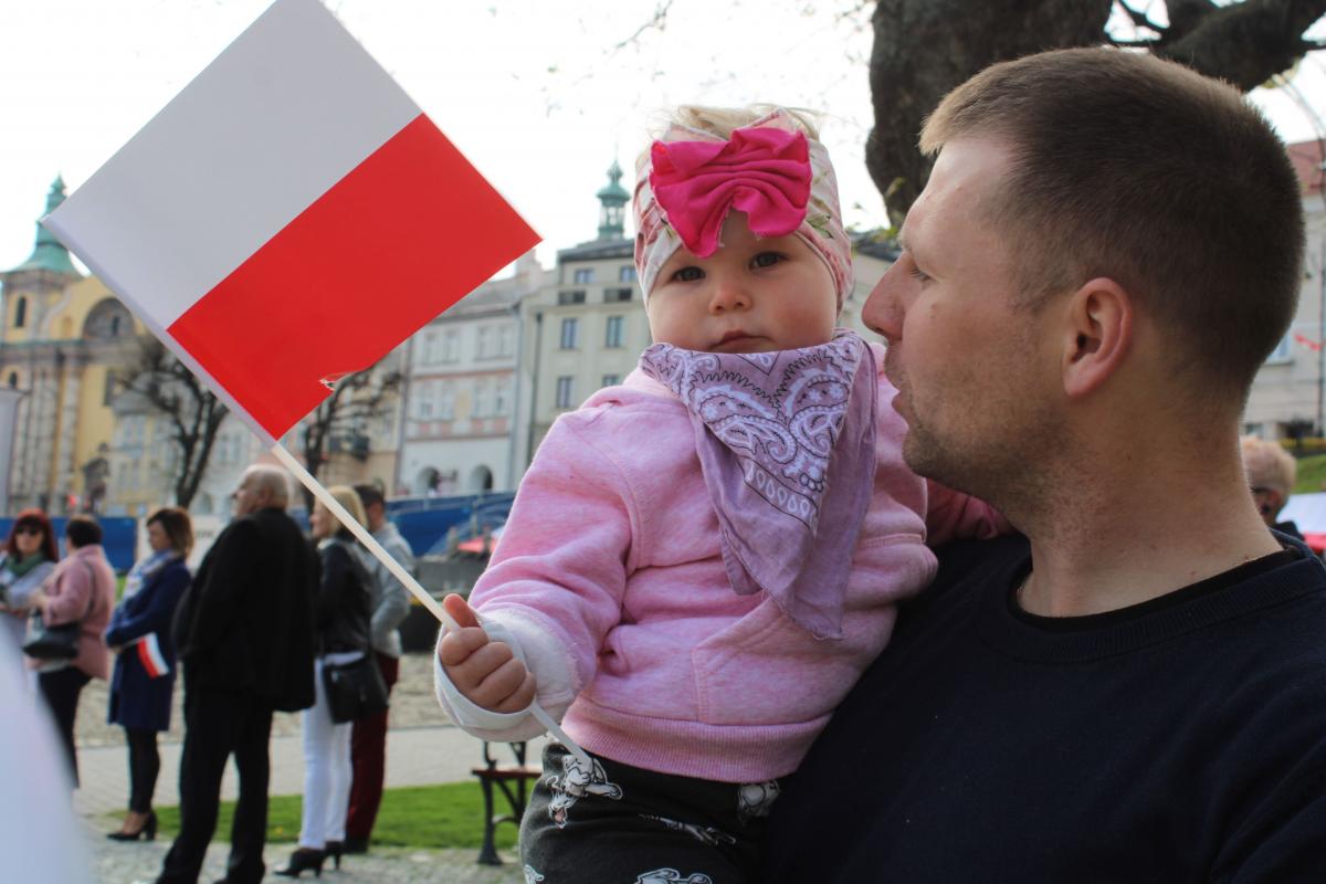 2 maja był dniem, w którym mogliśmy utrwalić sobie to, że nasze serca są biało-czerwone.<br/>fot.Monika Rusinek