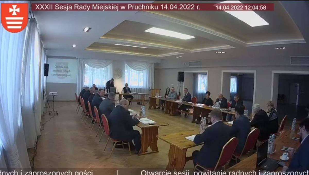 Podczas 32. sesji rady gminy poruszono wiele tematów. Wszystkie z nich, radni poparli w stu procentach. 