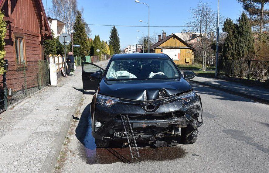 Kierujący chciał uniknąć zderzenia z psem...<br/>fot.KPP Lubaczów