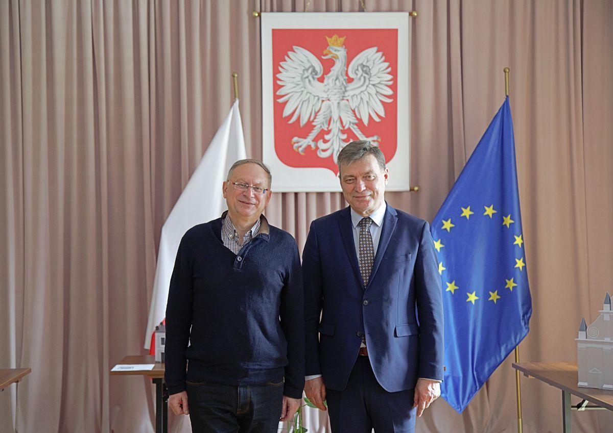 Wizyta zakończyła się wyrażeniem nadziei podjęcia dalszych kroków w celu zacieśnienia więzi i nawiązania współpracy pomiędzy Radymnem, a Camaret-sur-Aygues.<br/>fot.UM Radymno