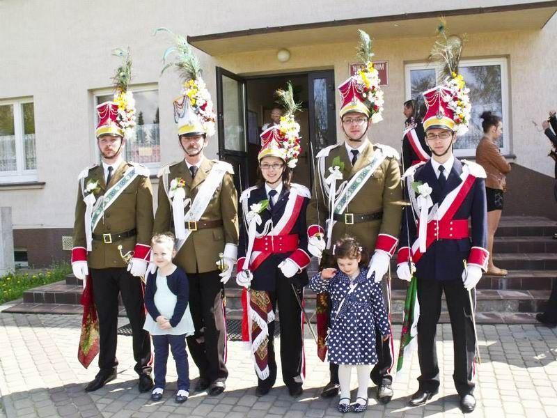 Komendant z dziećmi i wnuczkami. Święta wielkanocne 2013 r. <br/>fot.archiwum wlasne