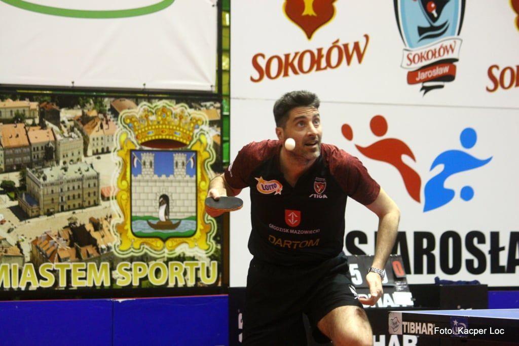 Grek Panagiotis Gionis był poza zasięgiem tenisistów stołowych Sokołowa SA Jarosław.<br/>fot.Kacper Loc