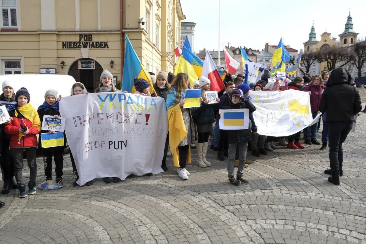 Protest dzieci na Rynku w Przemyślu.fot.Jacek Szwic