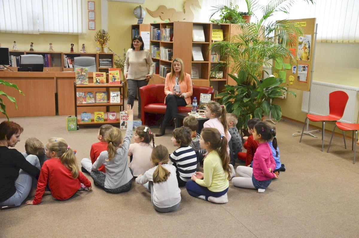 W Miejskiej Biblioteki Publicznej w Lubaczowie spotkania organizowane dla najmłodszych są stałym elementem grafiku. Tym razem placówka chce na takie zaprosić dzieci z Ukrainy, by poprzez zabawę uczyć je podstaw języka polskiego.<br/>fot.MBP Lubaczów