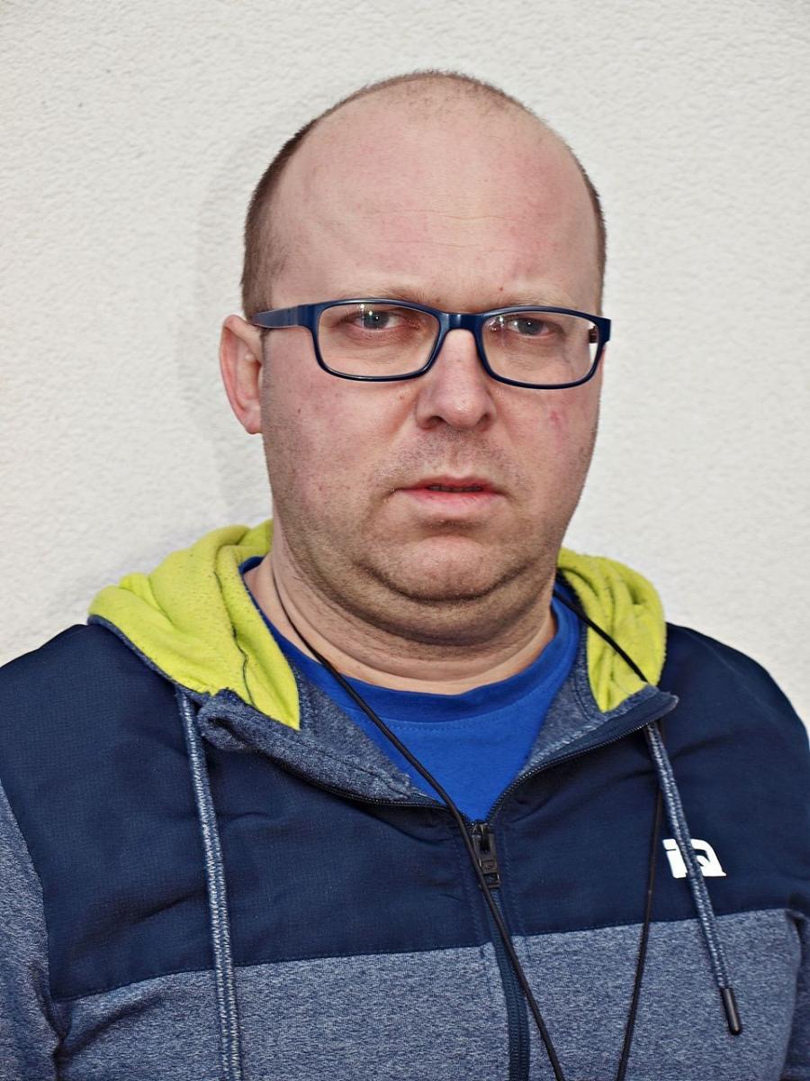 – Najważniejsze dopiero przed nami. Z tego, co mi wiadomo, za jakiś czas do Polski przybędzie kilka razy więcej uchodźców niż do tej pory. Musimy być na to przygotowani, musimy być skoordynowani – uważa szefa firmy 4Max Pro Bartłomiej Madejowski z Radymna.<br/>fot.Mariusz Godos