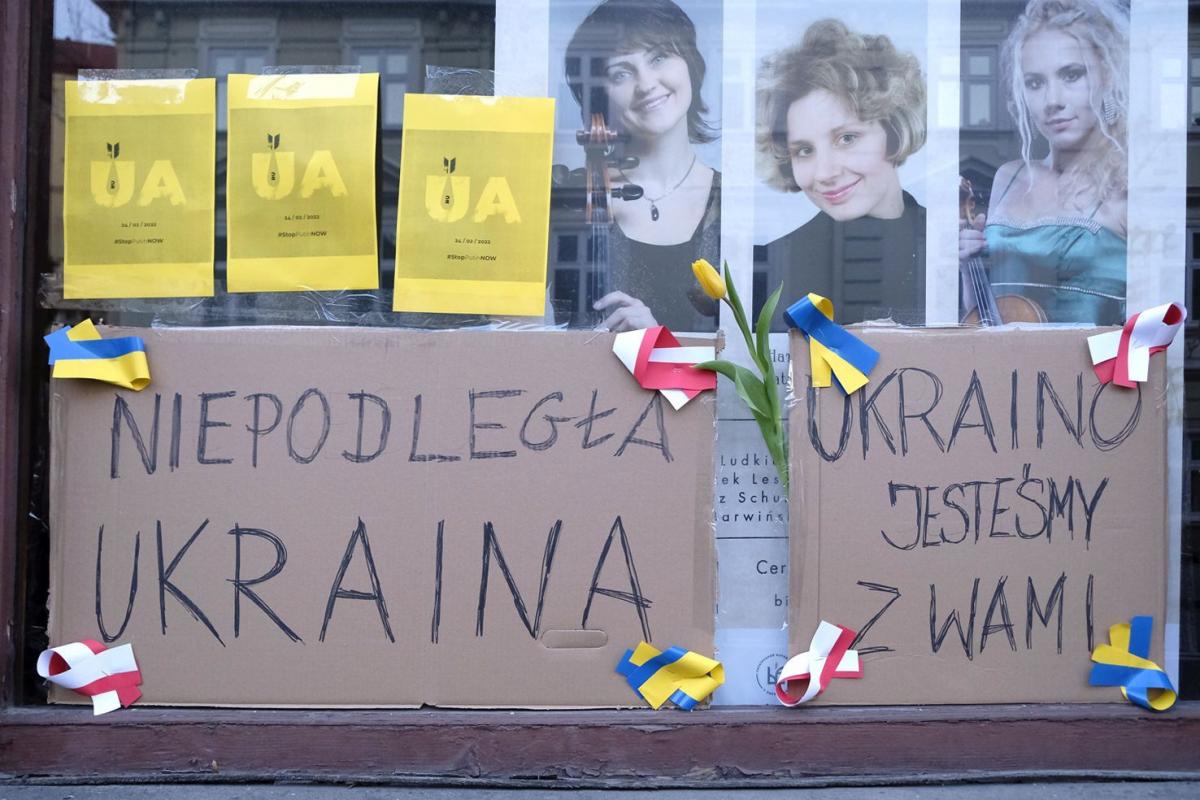 Banery na Domu Ukraińskim w Przemyślu.<br/>fot.Jacek Szwic